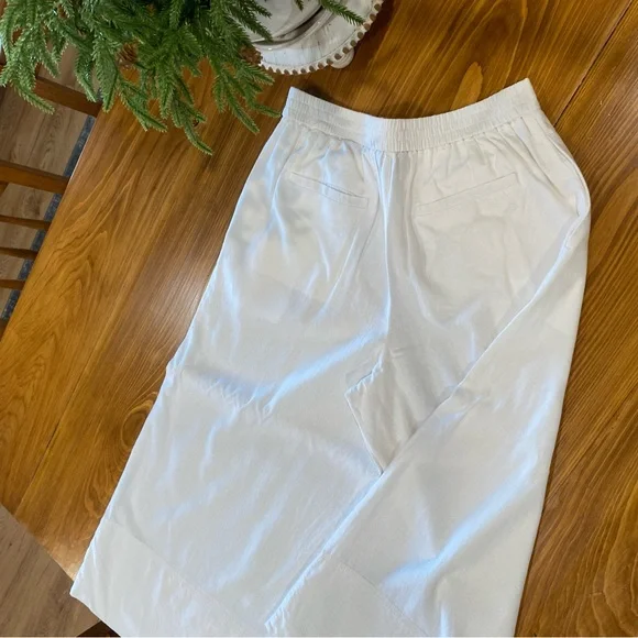 Banana Republic White Ankle Cropped Pants Wide-Leg Design - Picture 9 of 12